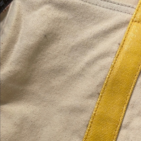 MZ Wallace Yellow and Cream Tote Bag with Spacious Design - Picture 13 of 14